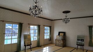 和洋折衷の建物です。