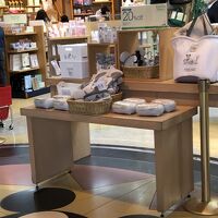 ディズニーストア (クイーンズスクエア横浜店)