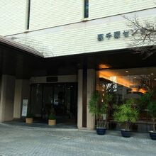 堀川通り沿いにある