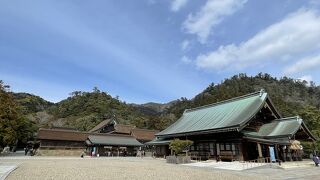 縁結びで有名な神社