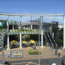 2階通路側からのアウトレット