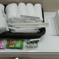 小さいハンドタオル4枚が便利でした。