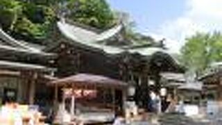 「江の島」と「江島」ですが、どちらも「えのしま」と読みます。日本語は難しいです。