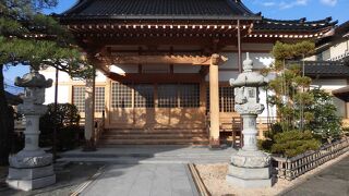 寺町通り沿いにはたくさんの寺院が並んでました