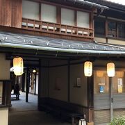 路地に10店が集まる！