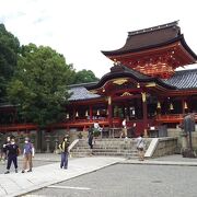 日本三大八幡宮、本殿などは国宝、一度は是非参拝。