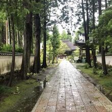 立派な寺院