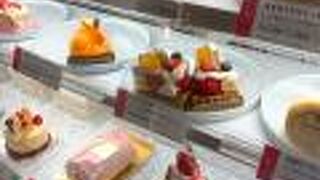 濃厚なバナナジュースをテイクアウト!　