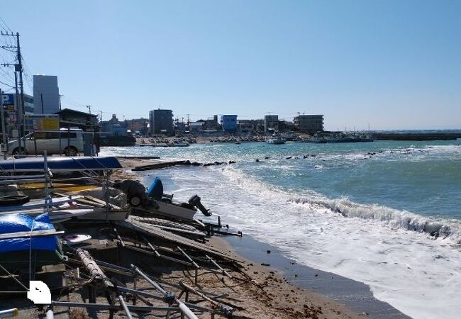 漁港もある小さな海岸