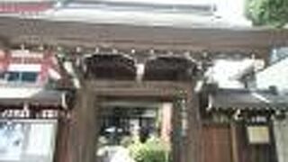 本堂より観音堂のほうが目立ちます