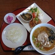 府屋駅の近くにある人気の中国料理店