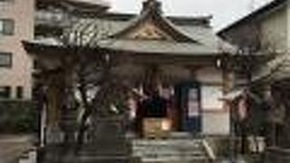 原宿キャットストリート近くの神社