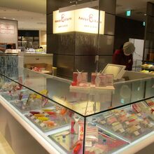 リップ型の飴とはおしゃれ