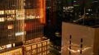 映画を見るのも気軽な食事にも