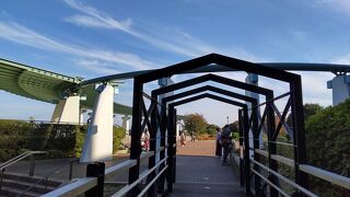 港が見える公園です