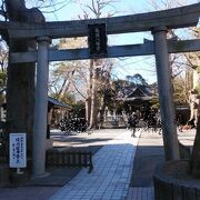 逗子駅と逗子葉山駅の近くにある神社