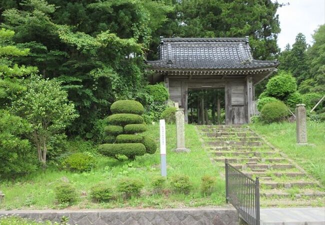 岩城家御霊屋(龍門寺境内)