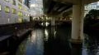 常磐橋が新しくなったのに日本橋川は閉塞感が半端ない