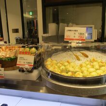 右が上海焼き小籠包