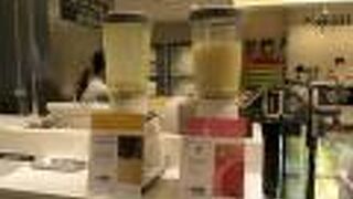 新鮮な旬のジュースを