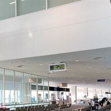 明るくてきれいな待合です。