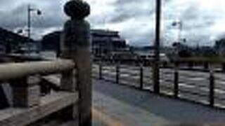 鴨川に架かる橋です。