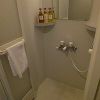 大浴場があるので客室はシャワーのみ