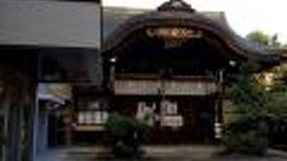 夕方の五時に行ったので、お寺は閉まっていました。