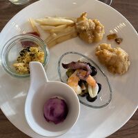 ラウンジのカクテルタイム