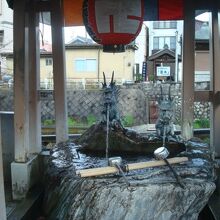 人が途切れるのを待って撮影