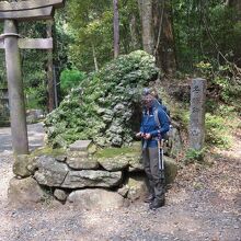 行縢山登山口である行縢神社第一鳥居