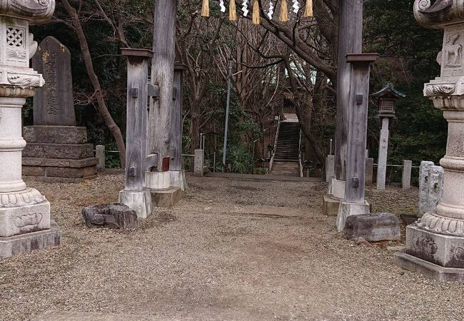 厳かな神社です。