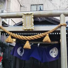 小さいですがきれいな神社です