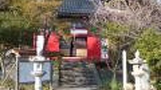 喘息治癒の祈願で訪れる人も