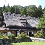 五箇山の合掌造りの立派な住宅