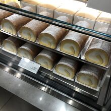 ロールケーキはやみつきのおいしさ By ごましおちゃん 治一郎 エキュート東京店のクチコミ フォートラベル ロールケーキはやみつきのおいしさ By ごましおちゃん 治一郎 エキュート東京店のクチコミ フォートラベル