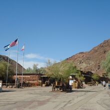 星条旗が高々となびきます・・