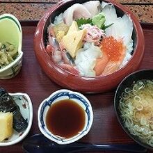 ランチの海鮮丼セット