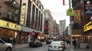 土産物屋もあるが、チャイナタウン名物といったものは皆無。