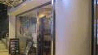 銀座の地下道で