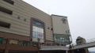 2022年３月22日現在、お土産品関係のお店は「長崎街道かもめ市場」に移転しました