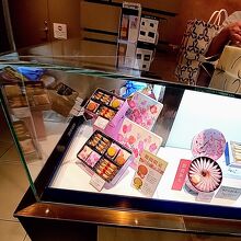 ヨックモック 銀座三越店