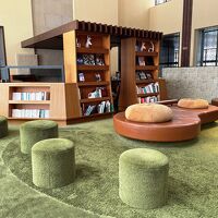 いつ来ても居心地のいい暖炉があるロビーラウンジ