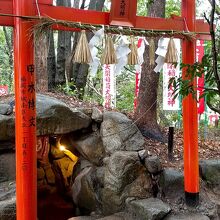 天開稲荷社奥の院