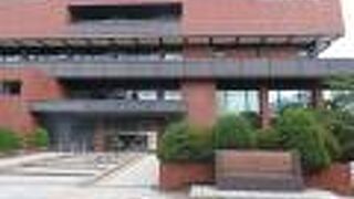 市内の代表的なコンサートホールのひとつ