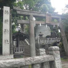 近くには温泉がいくつもあるので、温泉巡り中に見つけやすい立地