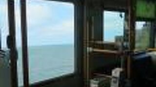 海沿いを走る路線も