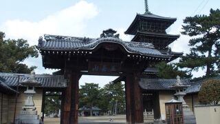 弘法大師に深いゆかりがある大寺院