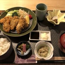 カキフライ定食　1760円