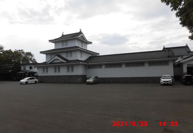 釧路市鳥取大通りにある鳥取神社と同じ敷地にあったミニ城のような建物